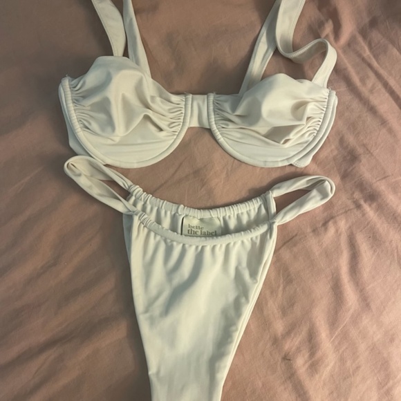 Belle the Label Oracle top + Bare bottom set - Picture 3 of 6